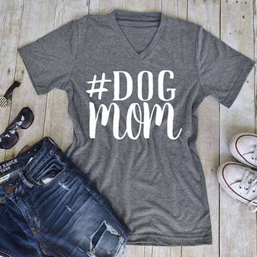 T-särk kirjaga "Dog mom"