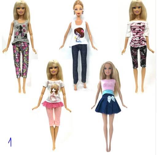 Erinevad riidekomplektid Barbie nukule